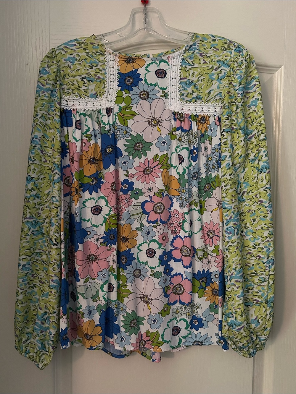 Boutique floral long sleeve flowy top, M, like new